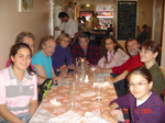 Visniec y familia, Fatulescu y esposa, Jeremy Lawrence, y la  Presidenta de ARIPI y familia